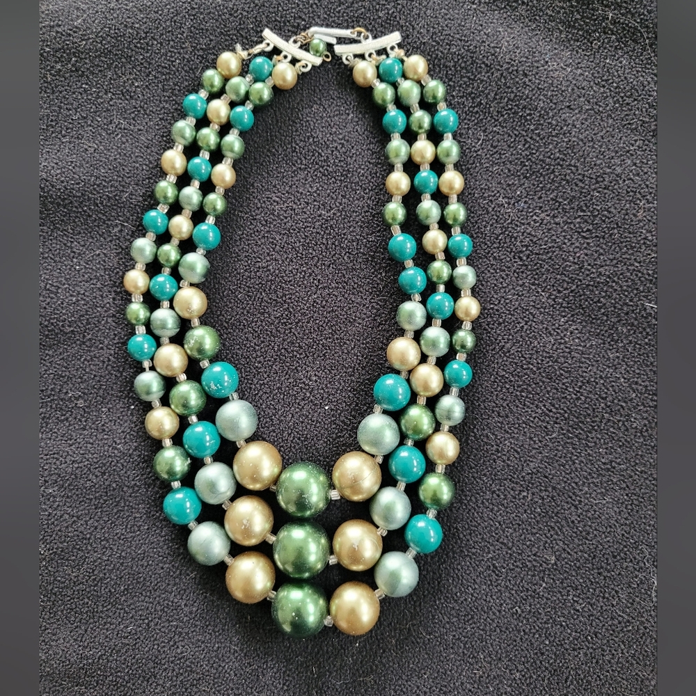 Vintage 1950's  1960's Triple Tier Elegant Shades Of Green Necklace